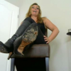 leck meine Stiefel sauber, du Versager |Sexanzeige verkauf-fotos-videos-amp-dvd